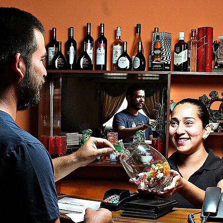 Hostal Whay Hau Санта Крус Екстериор снимка